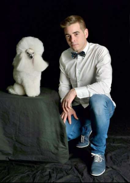 Caniche. Ch. Sugarcotton de Ca La Ruth. Con su propietario Juan Irigaray Gorri.