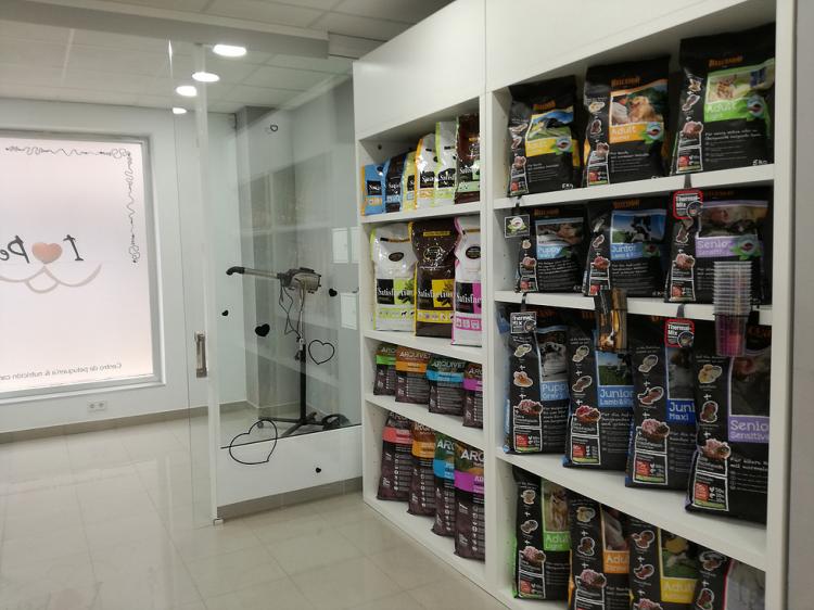 I Love Perros. Zona de pienso seco Premium I Love Perros. Zona de pienso seco Premium