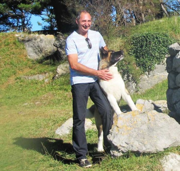 MAYNEFUS Akitas Americanos - Akita Americano. Entrevista realizada a Manuel Cañamares Díaz (MAYNEFUS Akita Americano). 