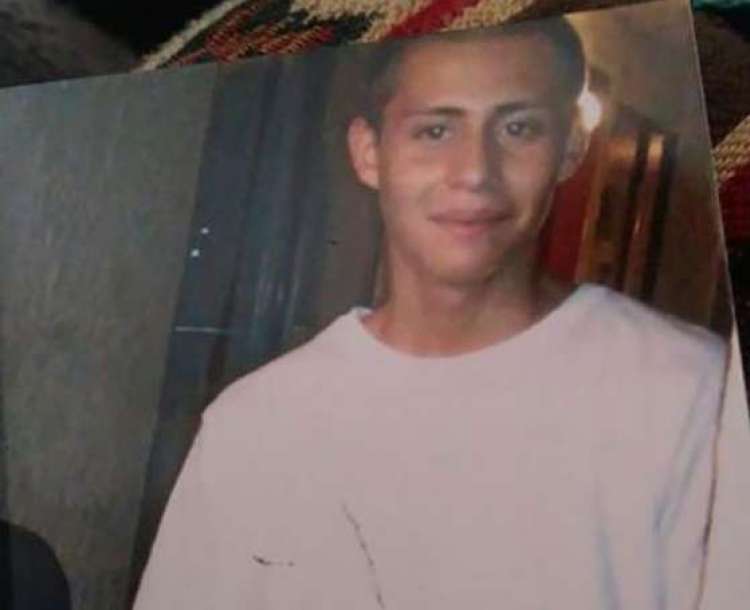 Armando García  identificado por su tía. FOTO  Captura de KTLA5