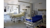 La mujer fue trasladada al Hospital General Universitario de Alicante  donde tuvo que ser intervenida por lesiones de gravedad.